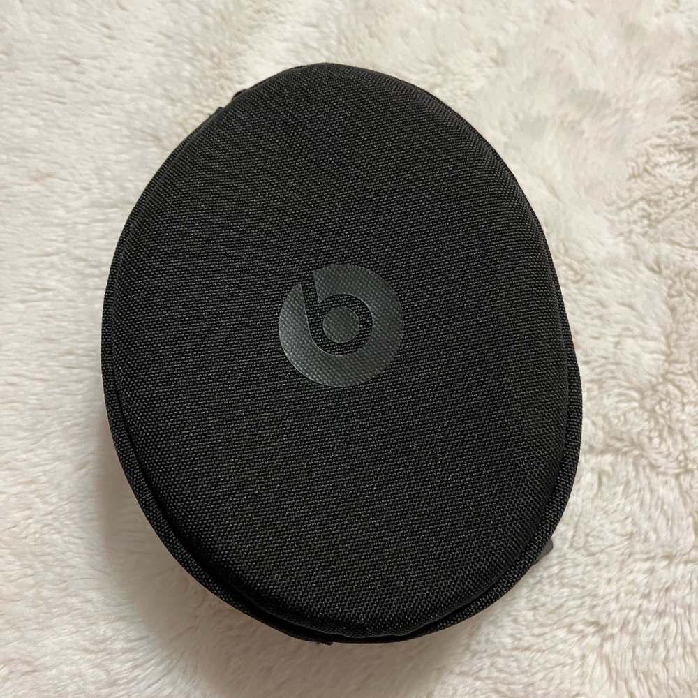 Beats by Dre Solo headphone *Case ONLY * Black New condition